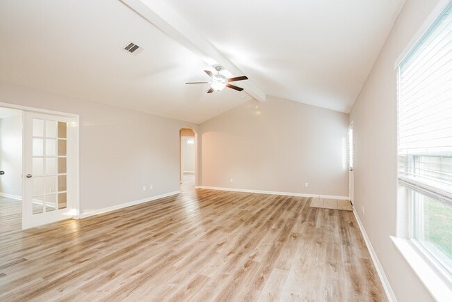 Building Photo - 27049 Leonardo Dr