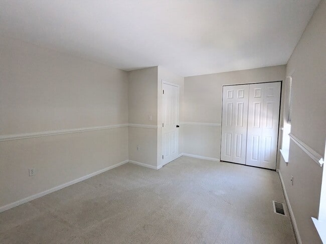 Building Photo - 107 Franklin St Ext