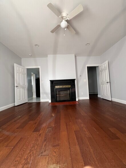 Building Photo - 982 Dixwell Ave