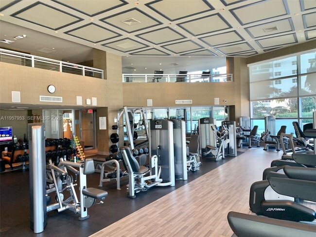 Building Photo - 3101 S Ocean Dr