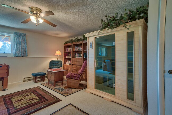 Building Photo - 9 Juniper Ln