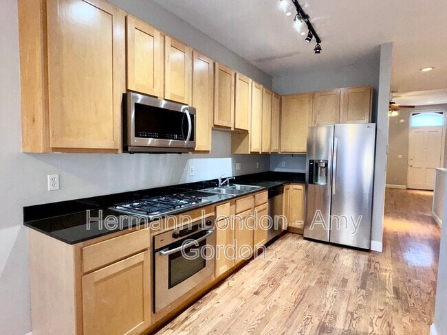 Building Photo - 1714 S Tucker Blvd