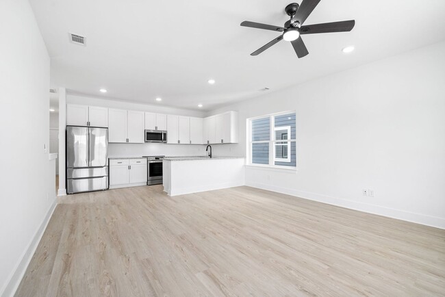 Building Photo - Brand New 3 Bedroom 3 Bath Townhome for Re...