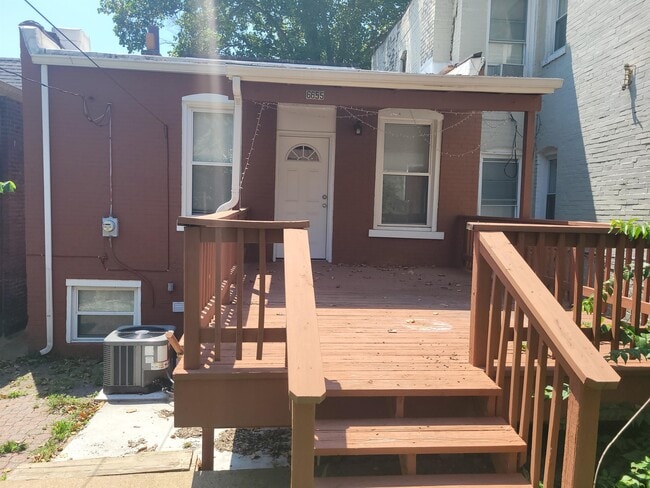 Building Photo - 6655 Garner Ave