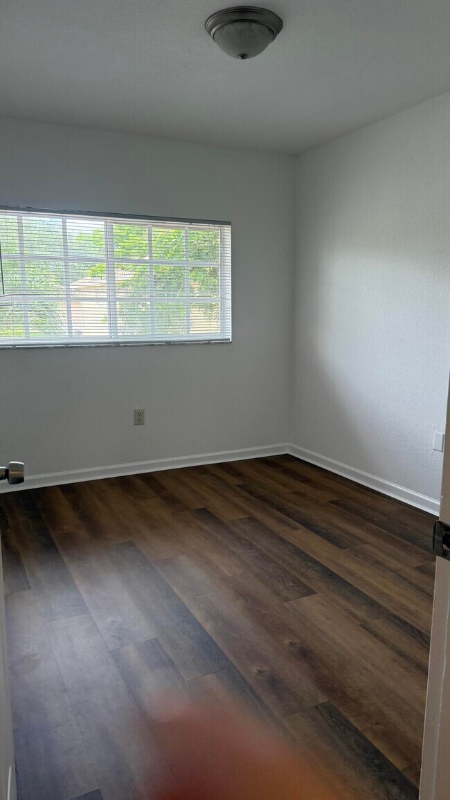 Building Photo - 11543 NW 44th St