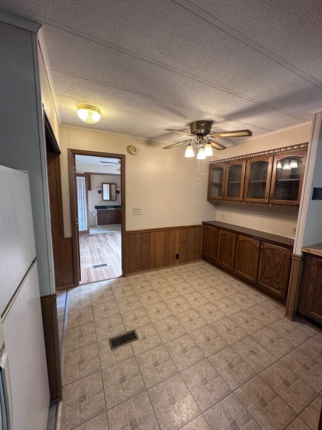 Building Photo - 13347 Private Rd 231