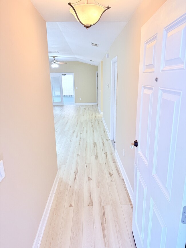 Building Photo - 470 SW 251st St