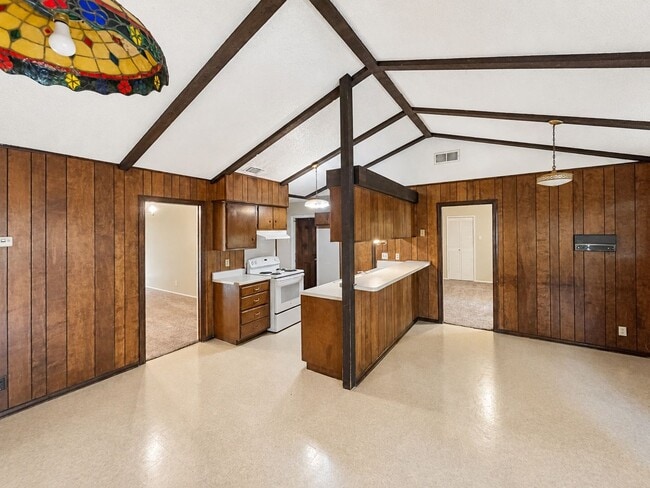 Building Photo - 4231 Eagle Nest Dr