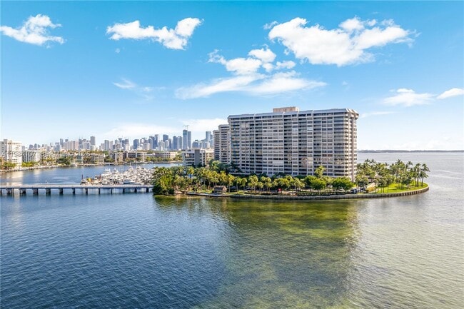 Building Photo - 1 Grove Isle Dr