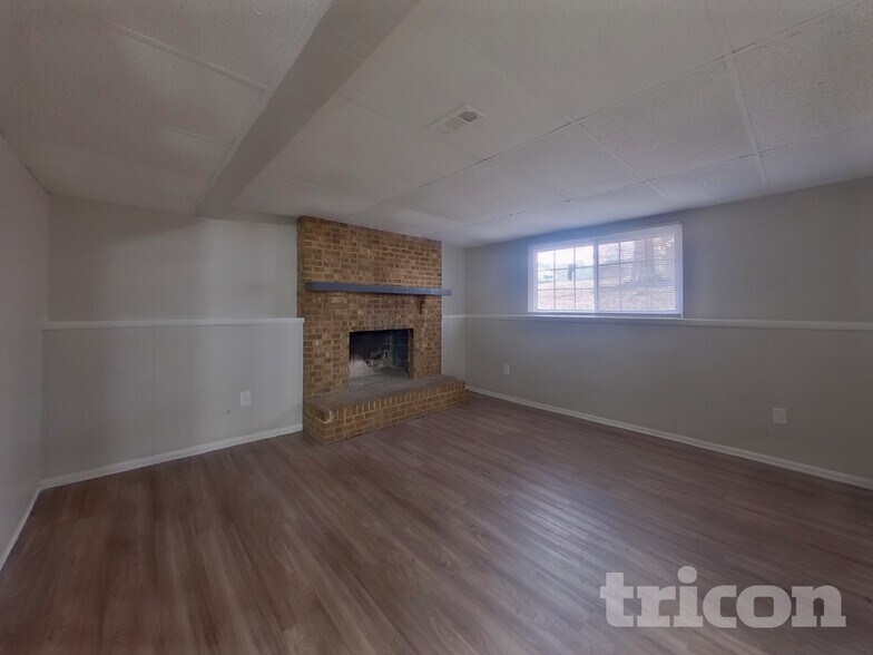 Building Photo - 3205 Winchelsea Dr