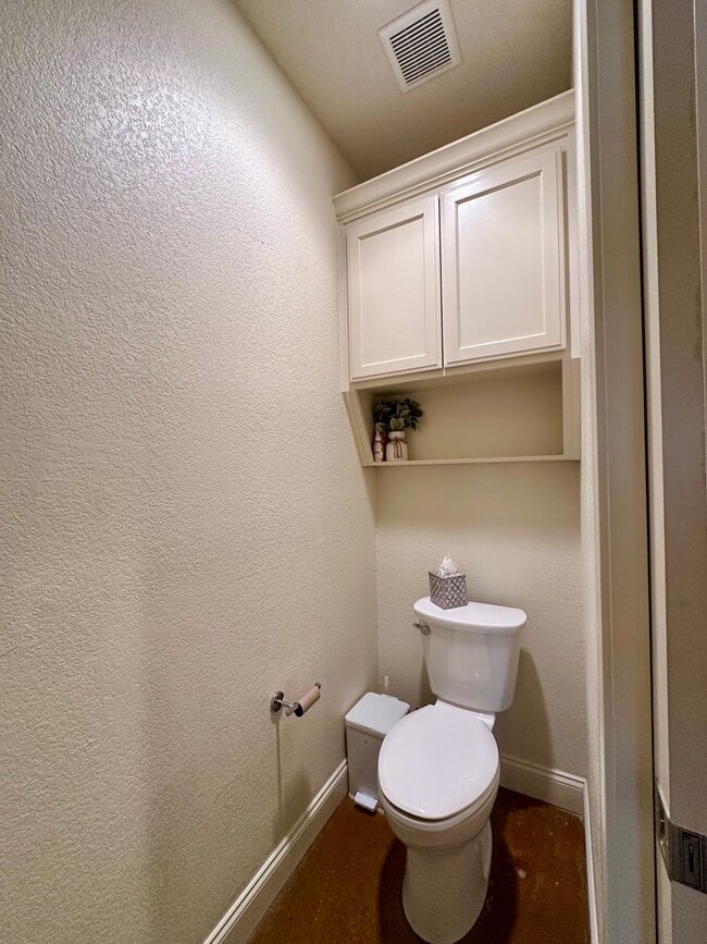 Building Photo - 1801 S 10th St