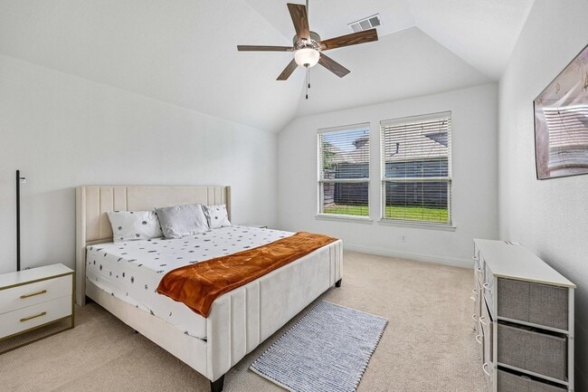 Building Photo - 808 Parkland Dr