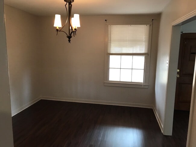 Building Photo - 3 Bedroom/1 bath home on corner lot with a large fenced back yard