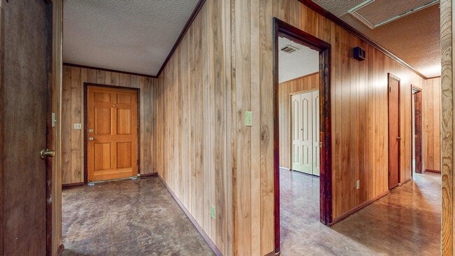 Building Photo - 163 S Davis Ln