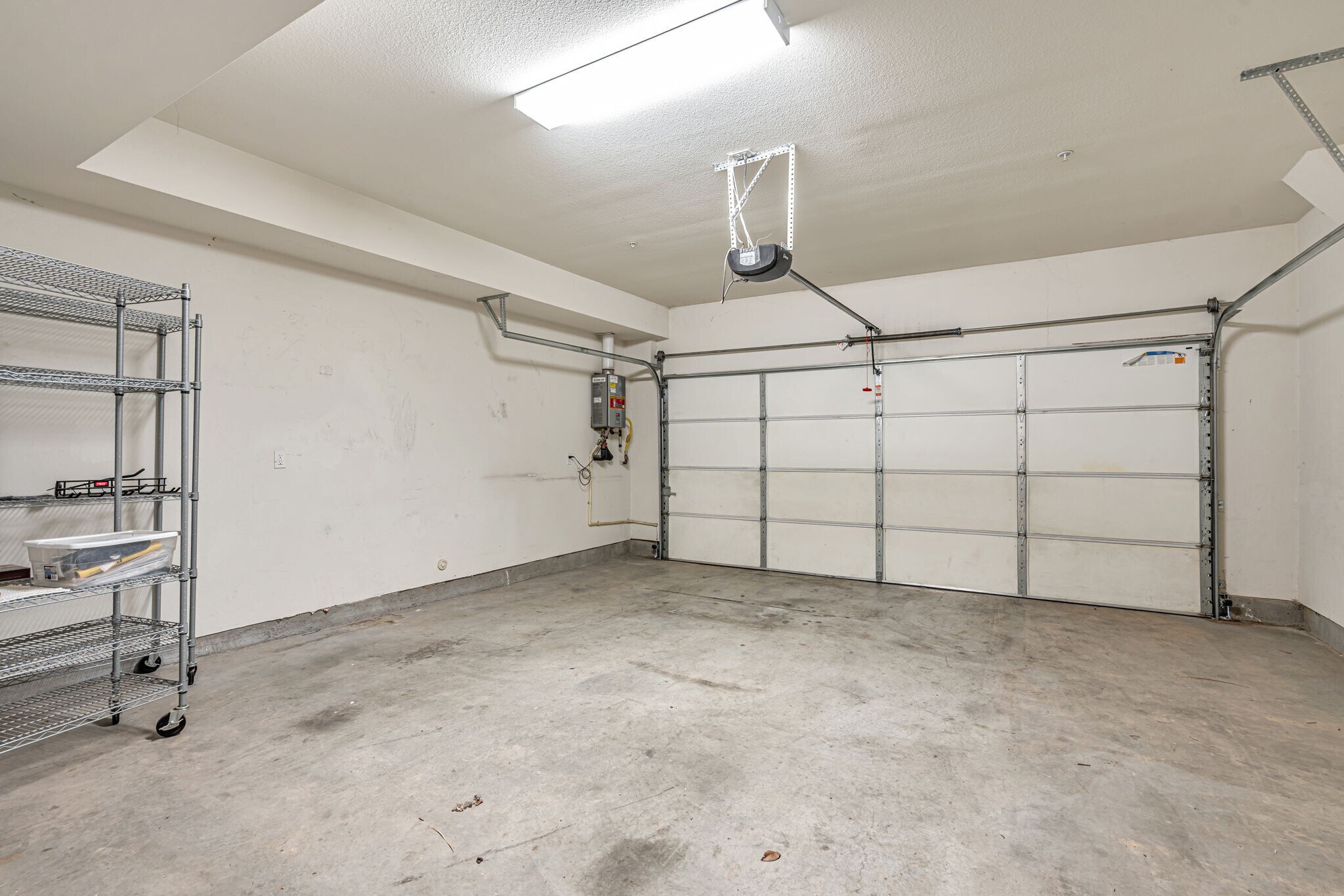 Building Photo - 457 Diller St