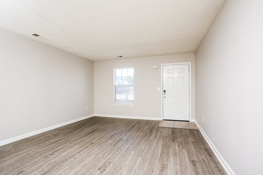 Building Photo - 4819 Royal Run Dr