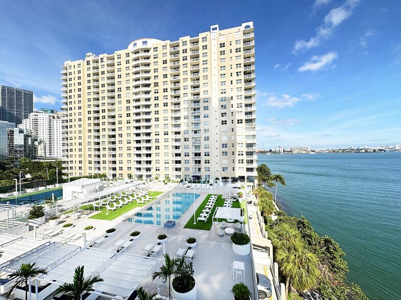 Building Photo - 770 Claughton Island Dr