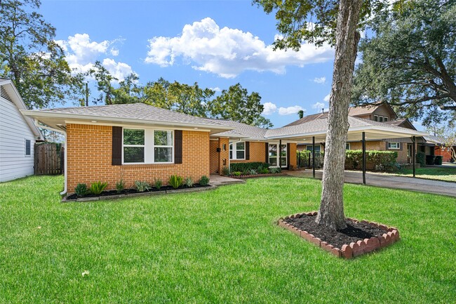 Building Photo - 855 Judiway St