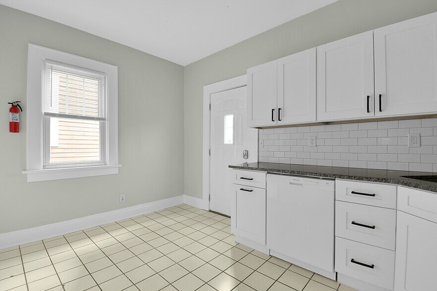 Building Photo - 97 E Frambes Ave