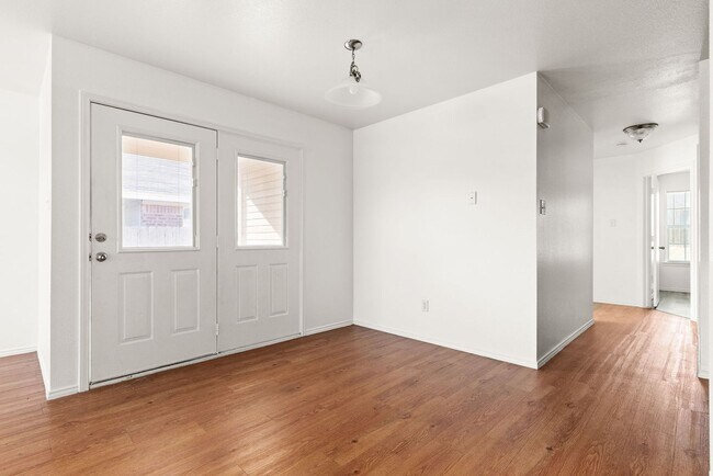 Building Photo - 6211 Temora Loop