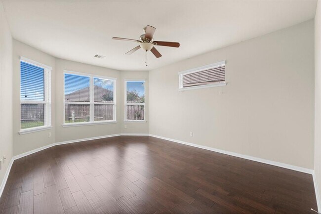 Building Photo - 18115 Fernwood Bend Dr