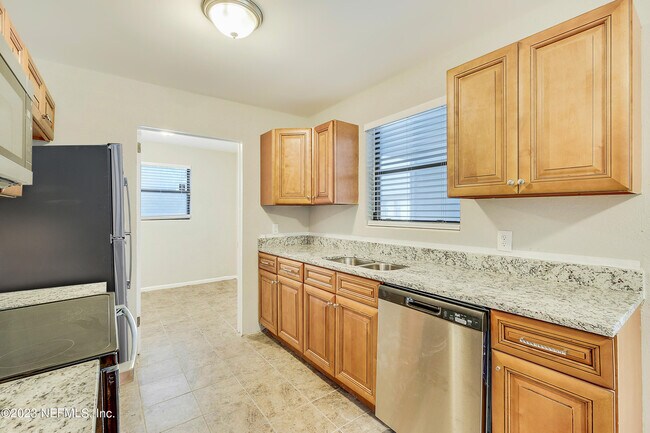 Building Photo - 2938 Charme Ct