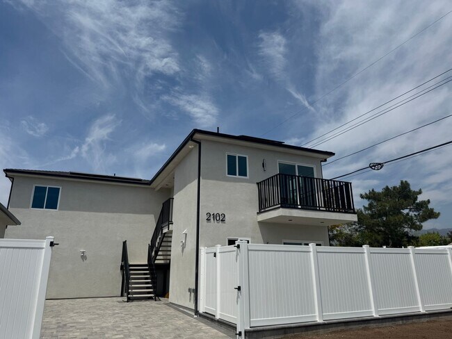 Building Photo - 2102 N Pass Ave