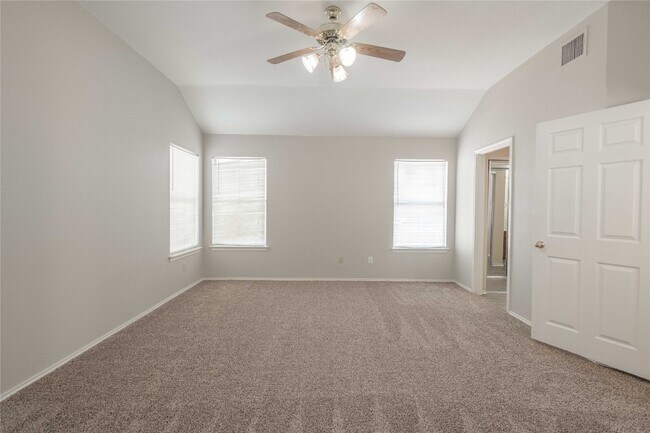 Building Photo - 1011 Gazania Dr