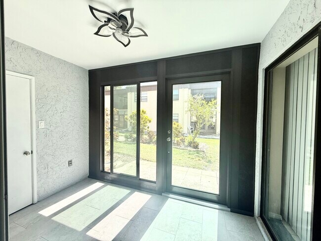 Building Photo - 2400 Winding Creek Blvd