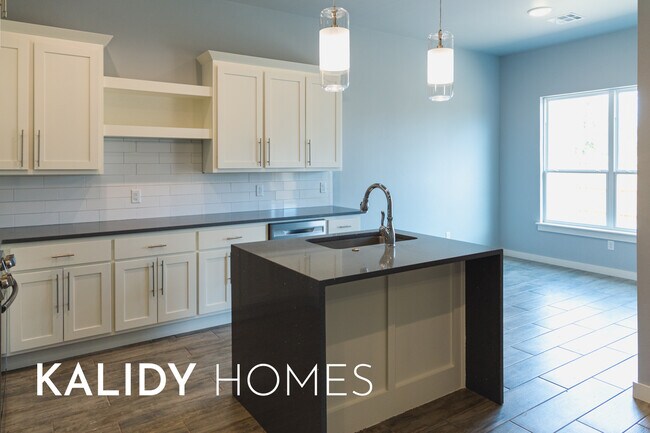 Building Photo - 512 Remington Ave