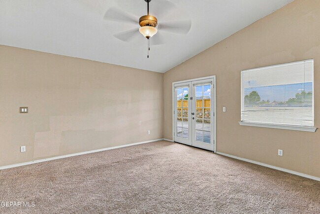 Building Photo - 11412 Flor Veronica Dr