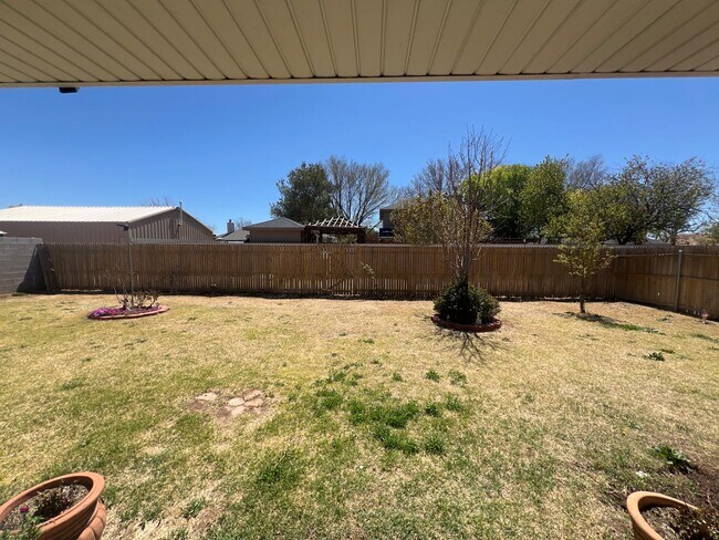 Building Photo - 3709 Benjamin Davis Dr