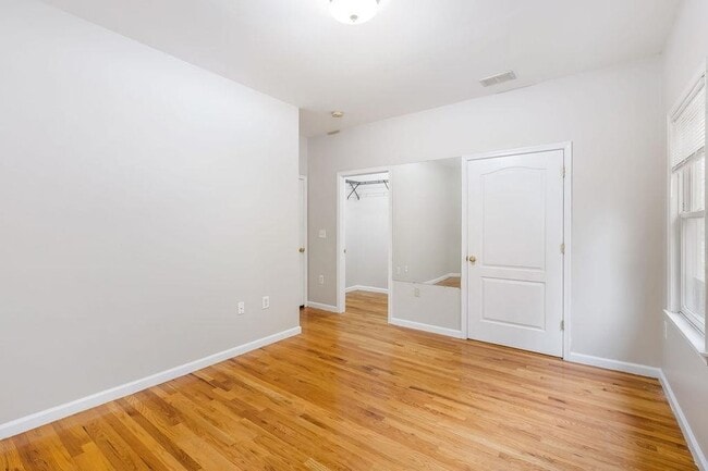 Building Photo - 43 Manhattan Ave