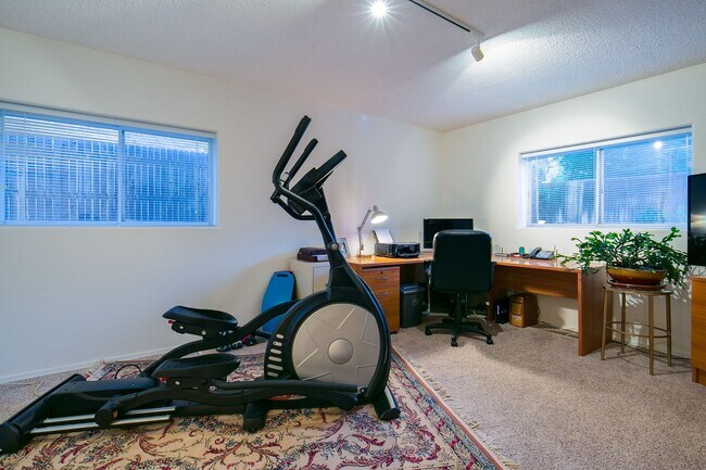 Building Photo - Spacious and Serene Home with Ideal Location near Parks, Trails, and Schools!