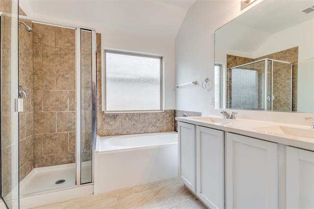 Building Photo - 2417 Larimar Dr