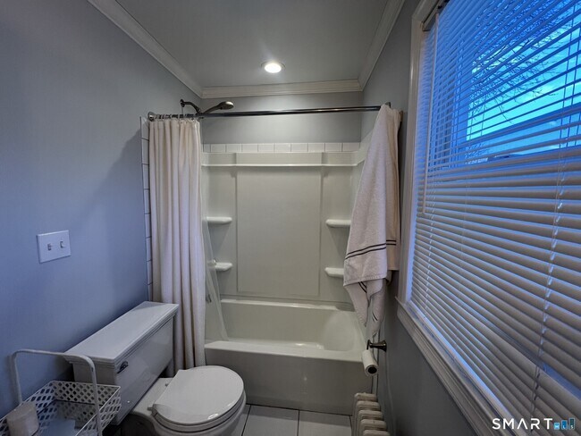 Building Photo - 58 Annawon Ave