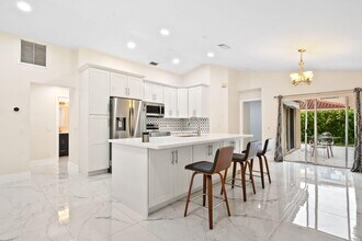 Building Photo - 4498 Dogwood Cir