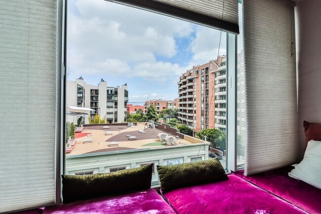 Building Photo - Spacious Jr. 1 Bedroom near Levi's Plaza |...
