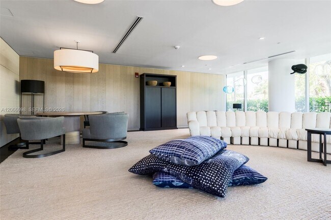 Building Photo - 360 Ocean Dr