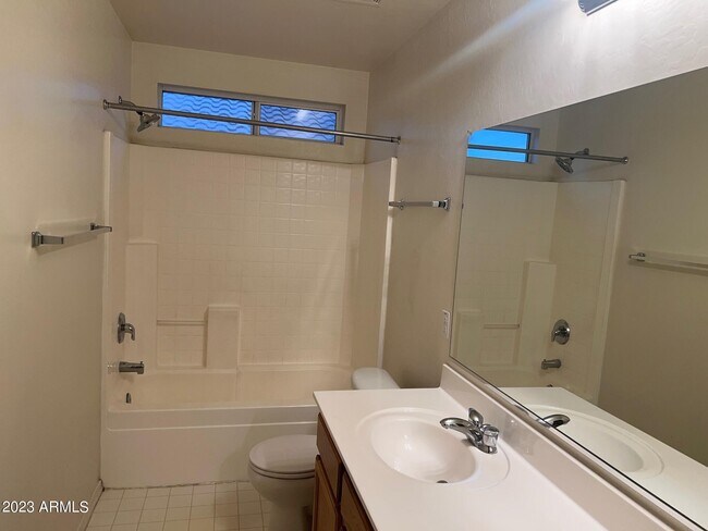 Building Photo - 10289 N 115th Dr