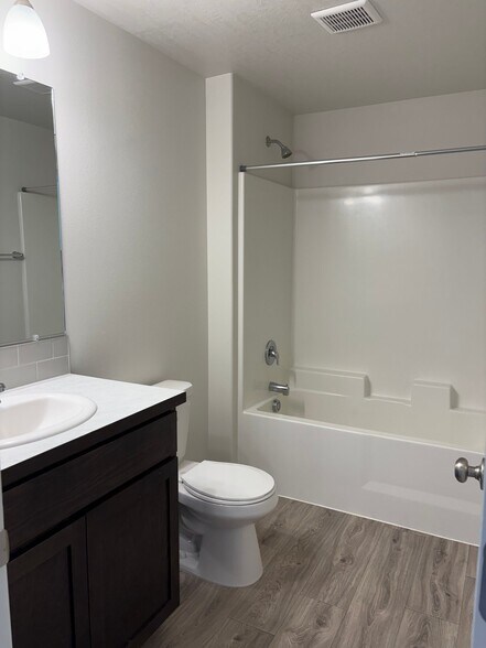 Building Photo - 4213 W Wood Ct