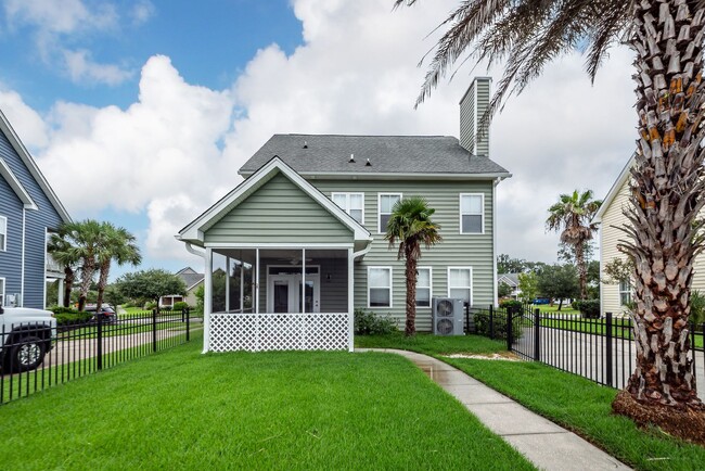 Building Photo - 4 Bedroom, 2.5 Bathroom Home in Reminisce ...