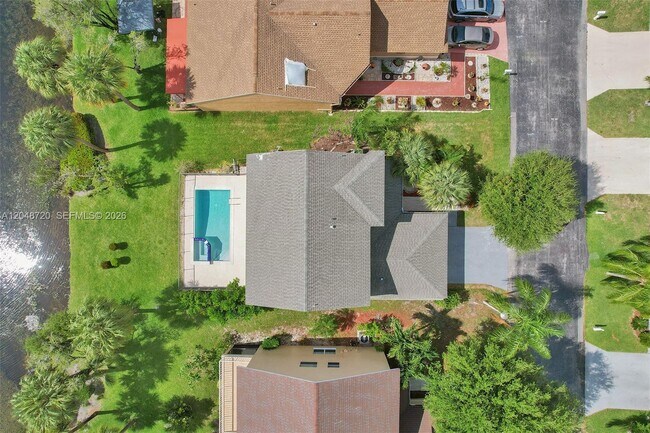 Building Photo - 1224 Sussex St
