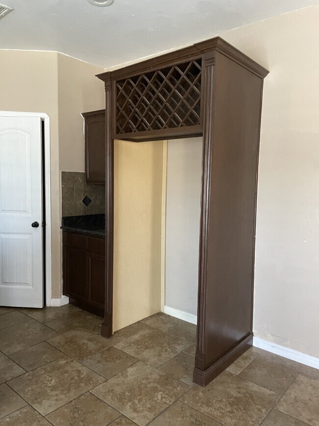 Building Photo - 3132 Tunnel Point Way