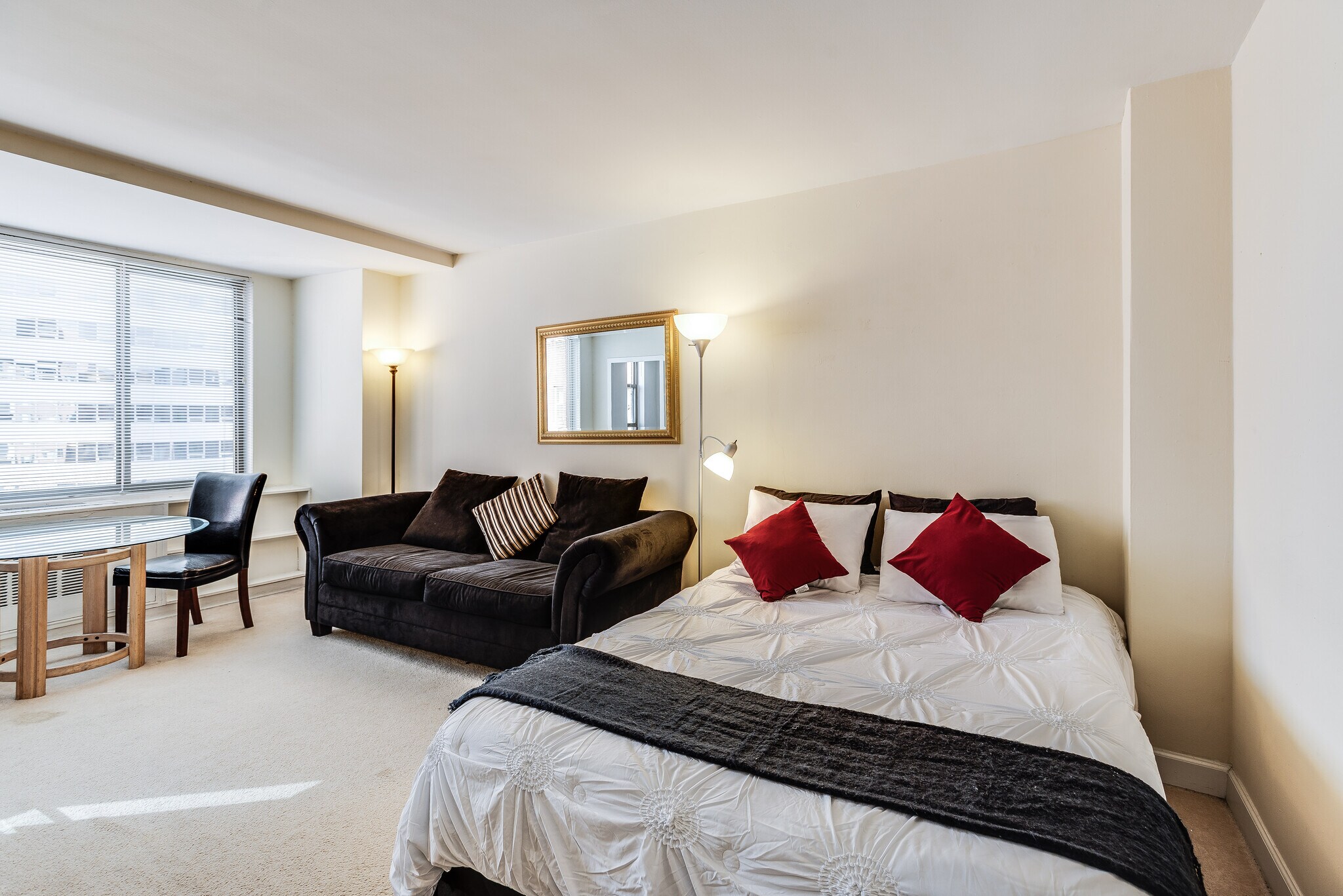 Building Photo - 1121 ARLINGTON Blvd