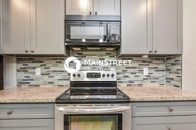 Building Photo - 5 Bedroom Pet-Friendly Home in McDonough, GA with Main Street Renewal