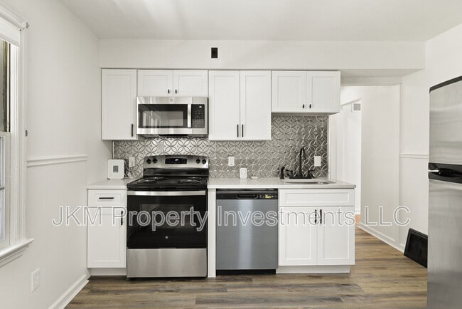 Building Photo - 135 St Maurice Ln