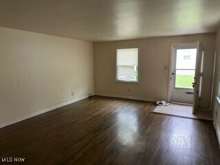 Building Photo - 56 Willow Dr