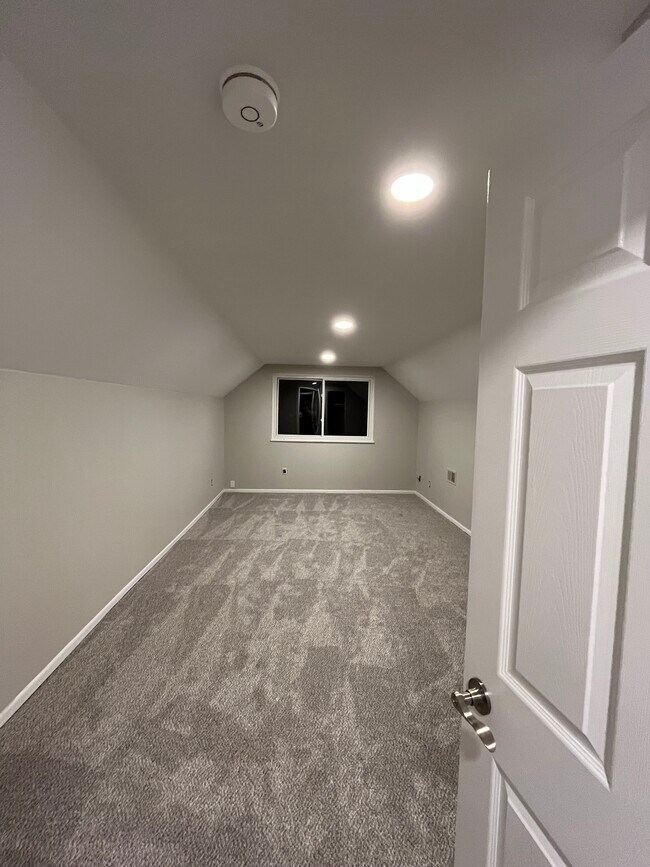 Building Photo - 5645 Botkins Rd