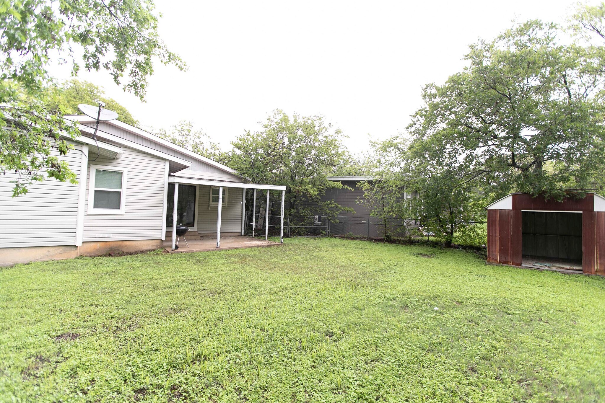 Backyard - 7459 Mohawk Ave